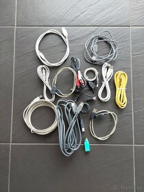 Kabely a konektory - 4