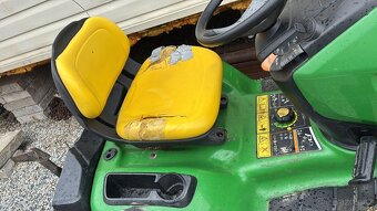 Prodám traktůrek John Deere x300R - 4