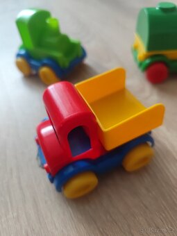 Stavebnice+ kostky na hraní - 4