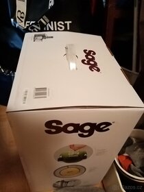 Prodám nerezový odšťavňovač Sage BJE410 - 4