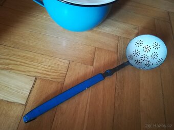 Modrý hrnec, nočník a naběracka - 4