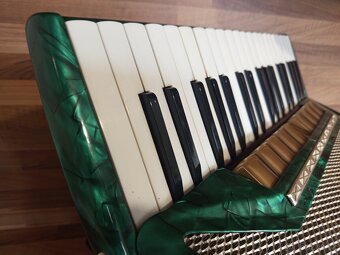 Akordeon (harmonika, heligonka) Delicia Melodia 80 - 4
