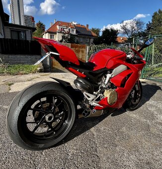 Ducati Panigale V4 - 4