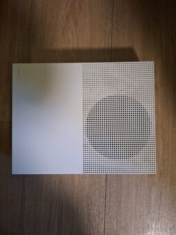 XBOX ONE S - 4
