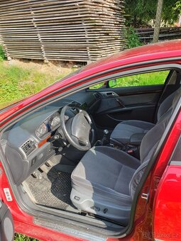 Peugeot 407 - 4