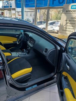 Prodám Dodge Charger - 4