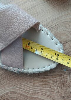 Růžové koženkové pantofle Sinsay vel. 38 - 4