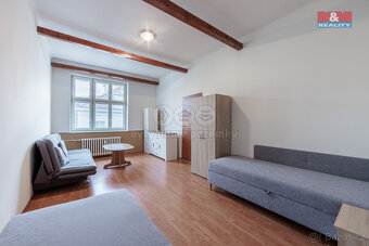Prodej bytu 1+1, 36 m², Karlovy Vary, ul. K. Čapka - 4