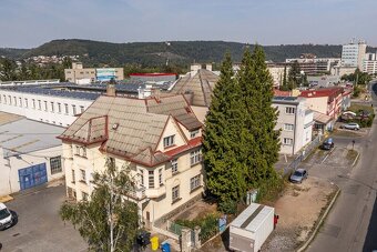 Prvorepubliková vila 15+3,176 m2, obytná plocha 287,45 m2, u - 4