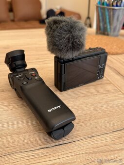 Prodám kompaktní vlogovací fotoaparát Sony ZV1 - 4