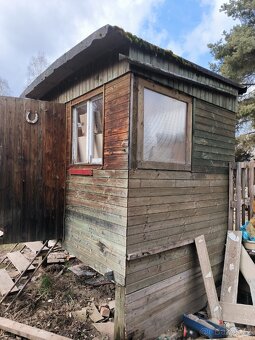 Kazatelna, posed, bouda, přístřešek - 4