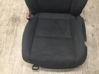 VW GOLF 5 2003-2008 - LEVÁ PŘEDNÍ SEDAČKA VYHŘÍVANÁ - 4