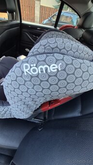 Autosedačka značky Römer - 4