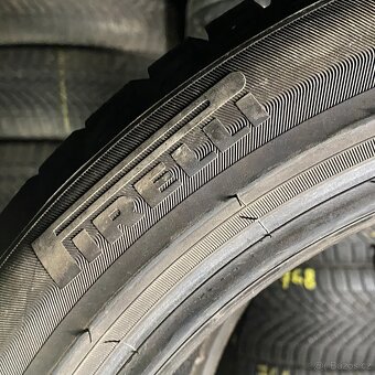 Zimní pneu 225/45 R18 95V Pirelli 5,5mm - 4