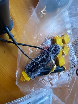 Robotický vysavač iRobot Roomba 786 - 4