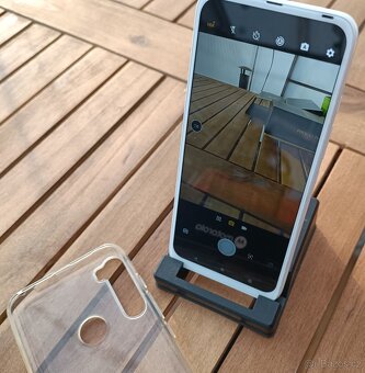 Mobilní telefon Motorola One Fusion + 6GB RAM, 128GB - 4