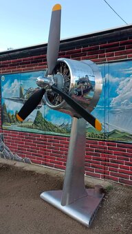 Dekorační letecký motor B17. - 4