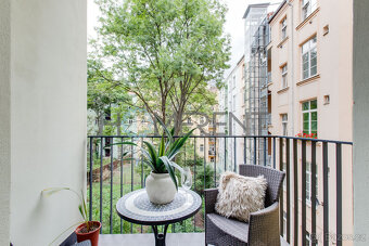 Stylový byt 2+kk s balkonem na Vinohradech - ulice Nitranská - 4