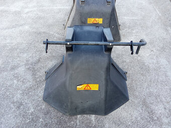 Deflektor na zahradní tratkor - 4