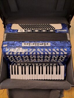 Prodám akordeon Delicia Carmen 24 - 4