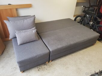 Malý rozkládací gauč s úložným prostorem - 4