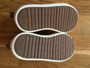 Hnědé kotníčkové boty vel. 24 - 4