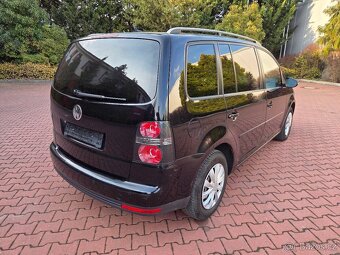 Touran 1.9TDI 77kW Freestyle 7.míst,1.maj.serviska,navi - 4