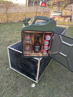 Bar z kanystru - 4