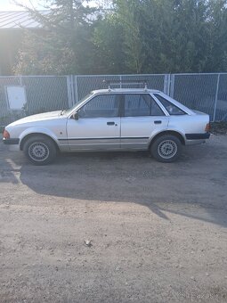 Ford Escort Mk3 - 4