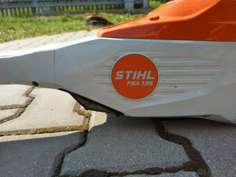 Akumulátorový vyžínač / křovinořez Stihl FSA 135 - 4