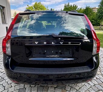 VOLVO 2.0D3 110KW 5VÁLEC MANUÁL KUŽE-XENON-NAVI-VYHŘEV - 4