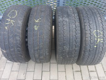 Prodám kola s pneu na Mercedes Vito - 4