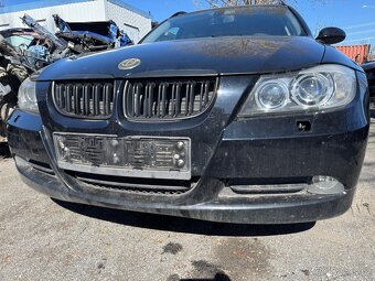 BMW E91 320d N47D20a Schwarz 2 náhradní dily - 4