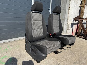 Přední sedadla VW Sharan 7N - 4