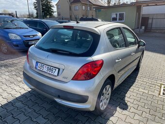 Peugeot 207 1,4-54 kW Rok výroby:2007 - 4