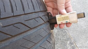 Sada letni pneu Bridgestone 225/45-17 vzorek 5-5,5mm - 4
