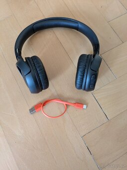 Zánovní sluchátka JBL 520BT černá - 4