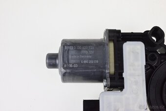 Motor stahování okna Škoda Superb III, Octavia – 5Q0959812A - 4