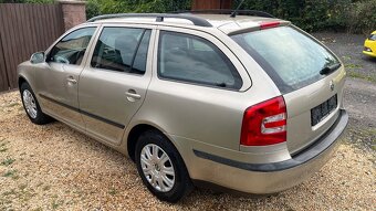 ŠKODA OCTÁVIA 1.6 MPI SERVISNÍ KNIHA. - 4