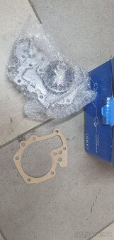 Vodní pumpa SKF - 4