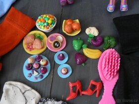 Barbie s kamarádkou 1 - 4