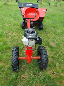 Prodám malotraktor Vari Honda , málo používaný - 4