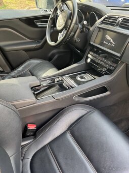 Jaguar F-Pace - 4
