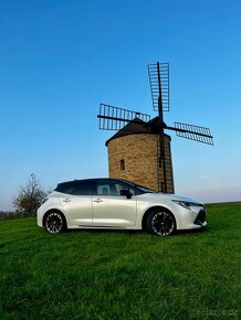 Toyota Corolla 1.8 Hybrid GR Sport Hatchback (Záruka) - 4