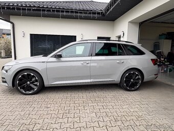 Superb 3 2TDI DSG 147kw Sportline Virtual Matrix M.rok2022 - 4