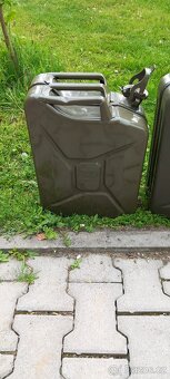 PLECHOVÝ KANYSTR 20 L - 4