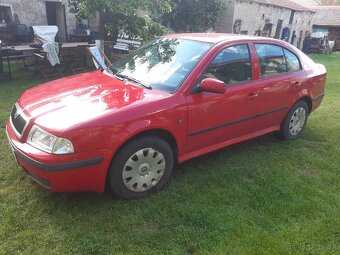Škoda Octavia 1.6 benzín - 4