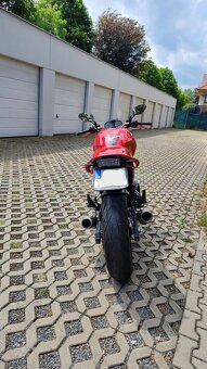 Ducati Monster 695 - 4