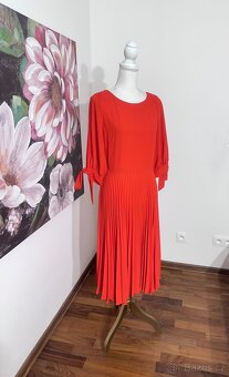 Plisované midi šaty Closet - 4
