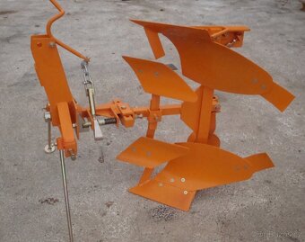 Jednoradličný obracecí pluh, obracák za malotraktor - 4